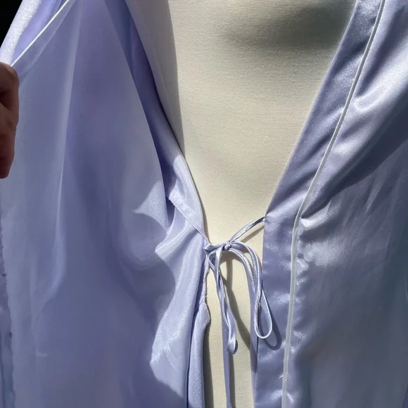 Oscar de la Renta Light Purple Satin Robe - Picture 14 of 15